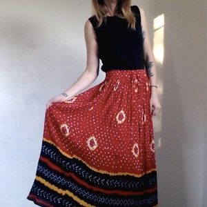 <VTG> Flowy Patterned Skirt